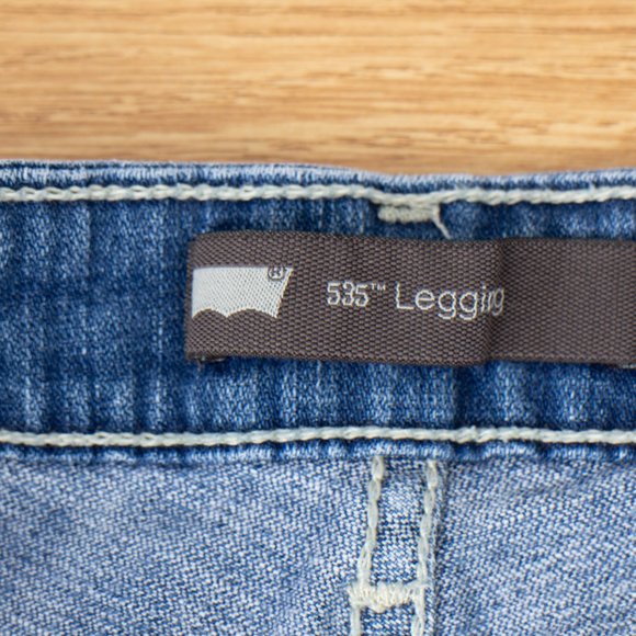Levi's 535 Leggings 1 (25 X 28) Women's Juniors Denim Jeans Medium Wash - Picture 7 of 10